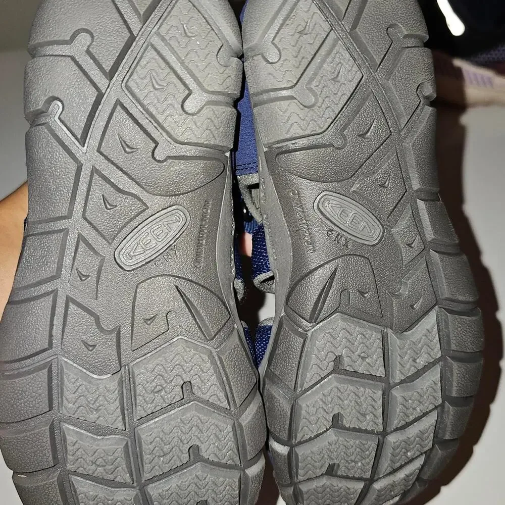 Keen kids navy blue sandals
